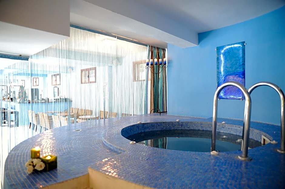 4 Epoxes Hotel Spa