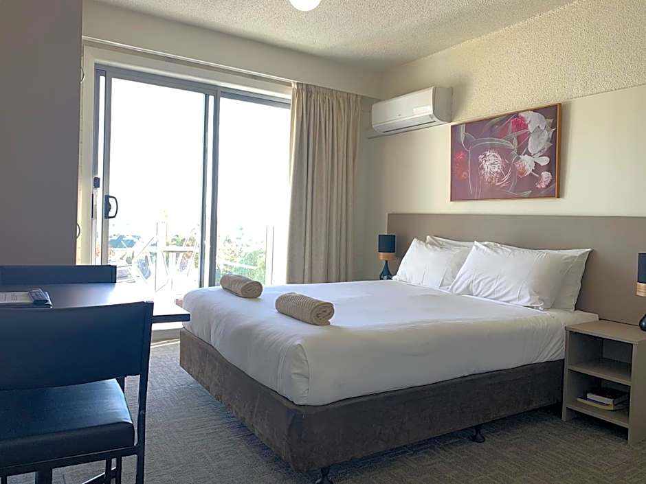 Adina Place Motel Apartments