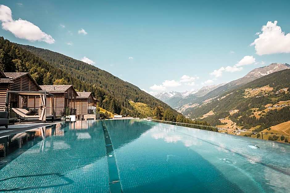 Boutique Hotel und Chalets Bergwiesenglück