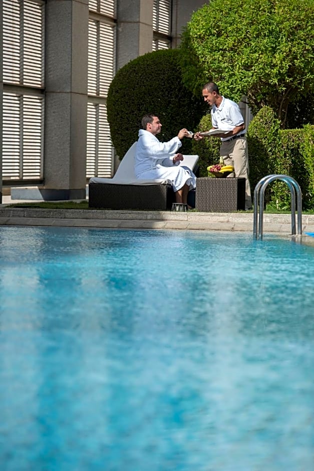 Four Seasons Hotel Riyadh at Kingdom Centre