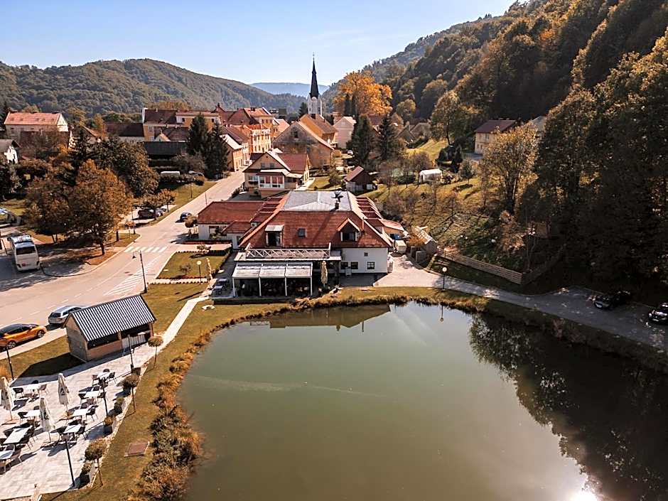 Photo 1 of 50 of Kozjanski dvor