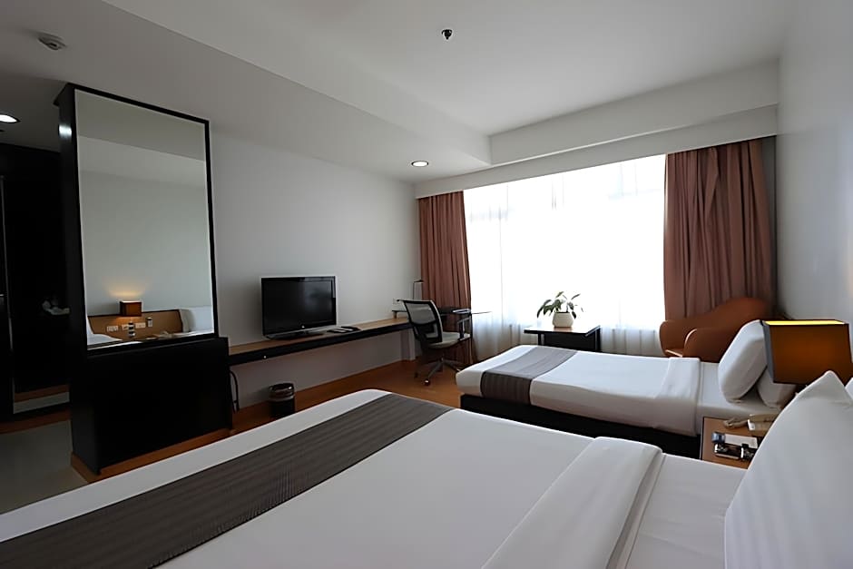 Paseo Premiere Hotel