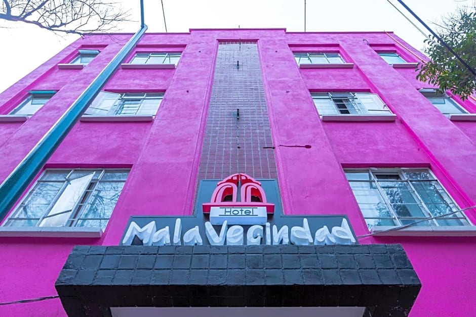 Mala Vecindad Beer Hotel