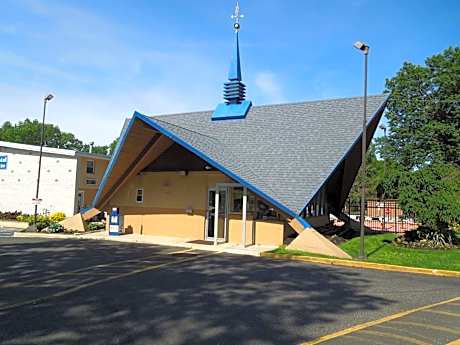 Crystal Inn - Neptune