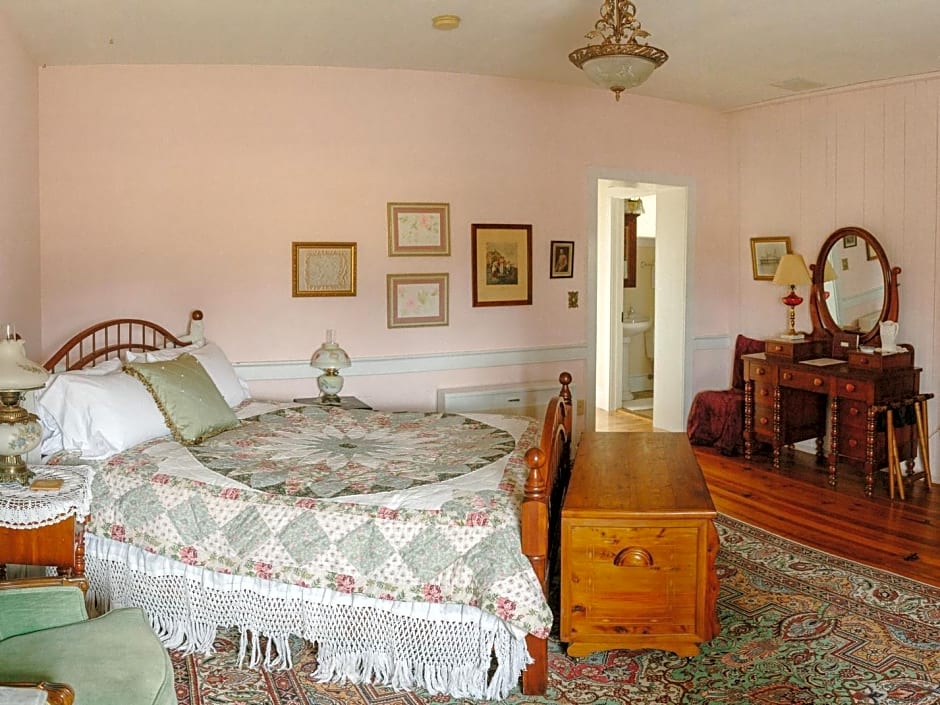 Cave Hill Farm Bed & Breakfast
