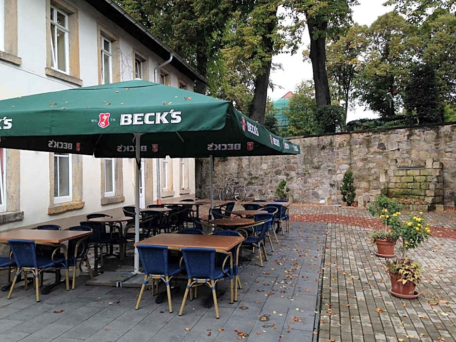 CAESARO Hotel & Pizzeria - 20 Jahre Familienunternehmen