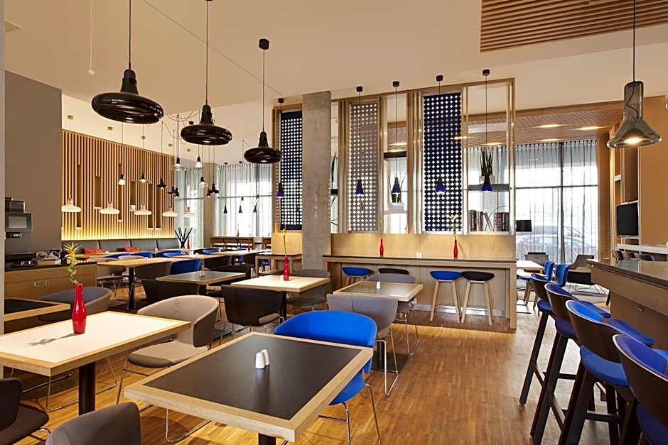 Holiday Inn Express Berlin - Alexanderplatz By IHG