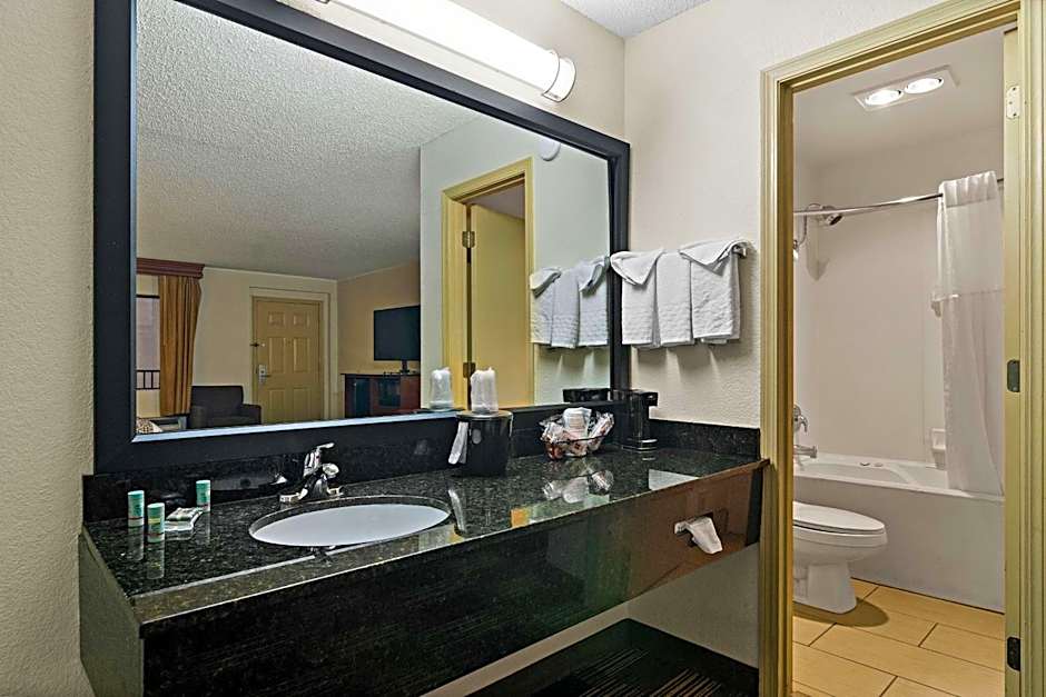 Best Western Windsor Suites
