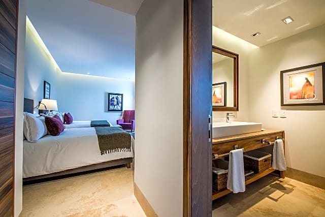 Square Small Luxury Hotel