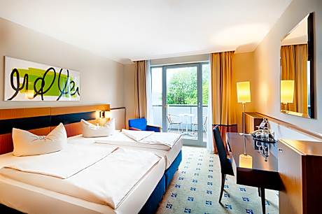 Deluxe Lake Room with Balcony