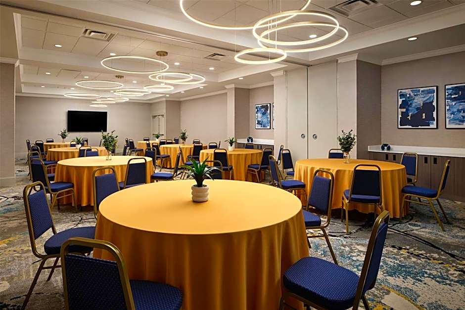 DoubleTree by Hilton Brunswick