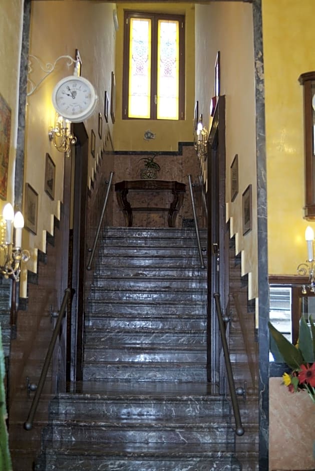 Hotel Touring