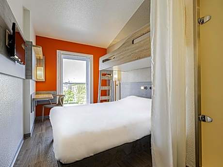 Triple Room with Bunk Bed