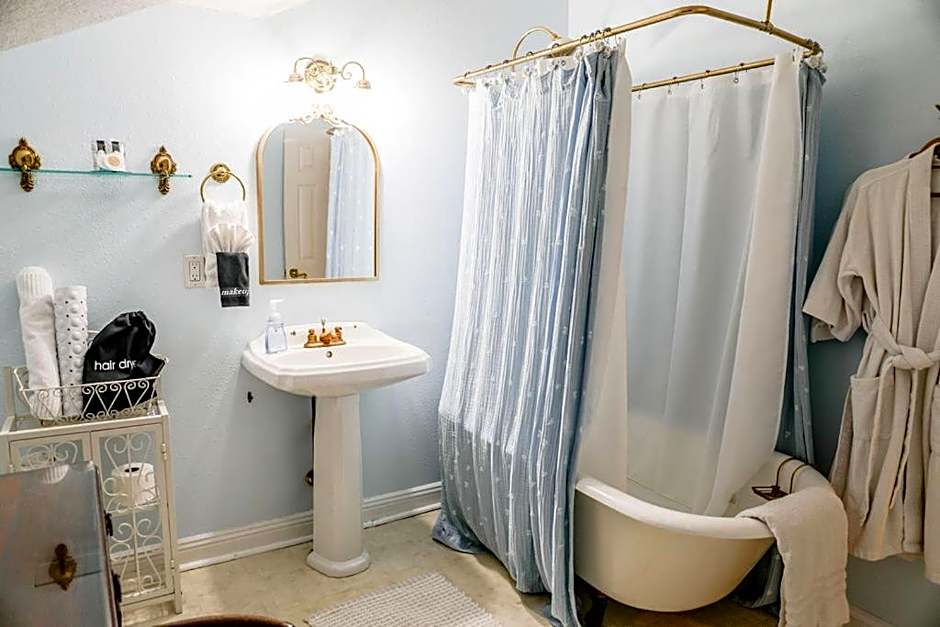 Woodrow House Bed & Breakfast