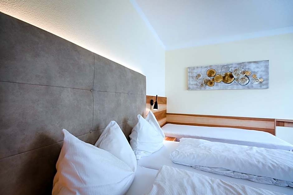 Aparthotel Dorfplatzl Garni
