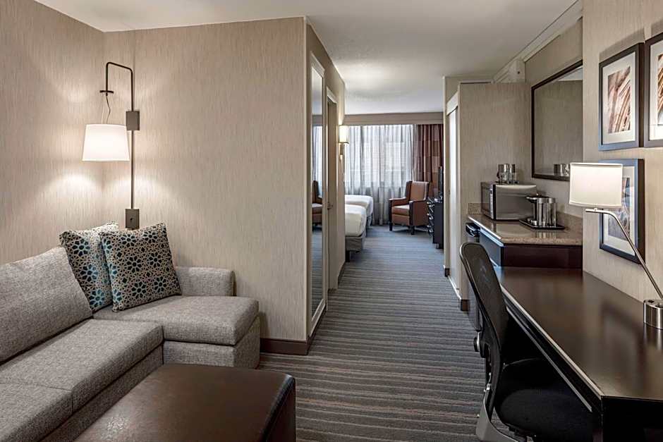 DoubleTree Suites By Hilton Minneapolis