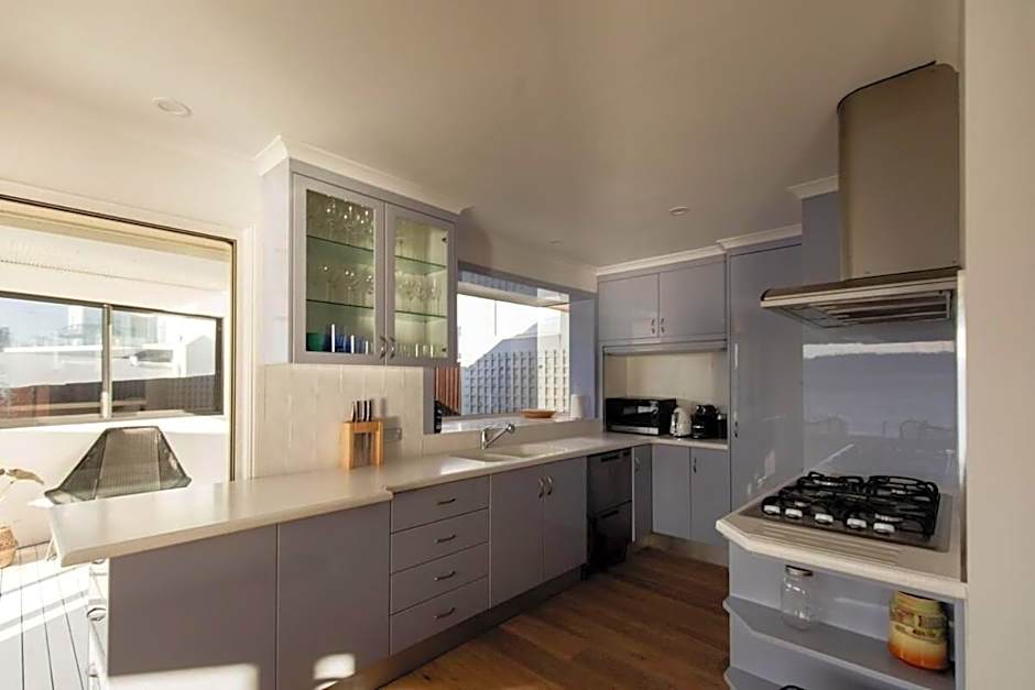 Beachfront Paradise in Opossum Bay