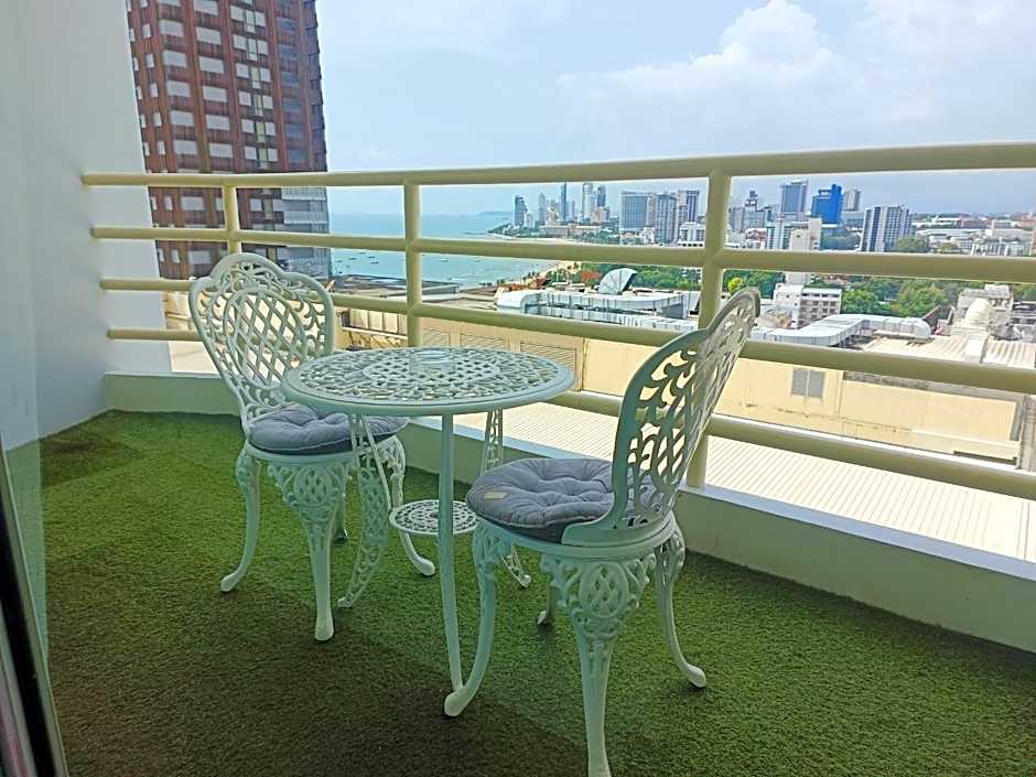 View Talay 6 Pattaya Beach Condominium by Honey