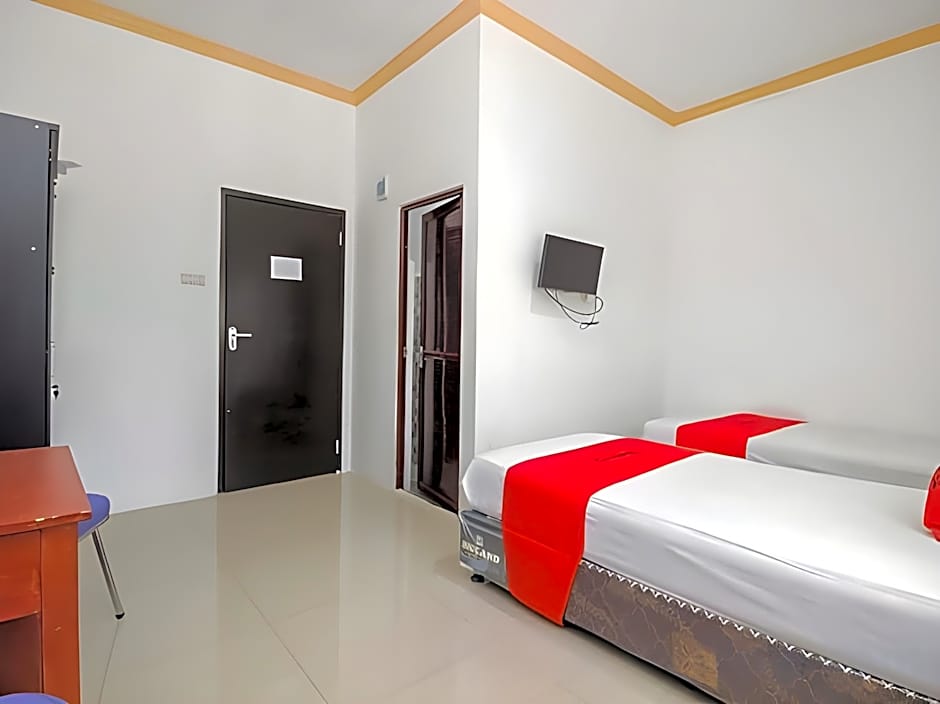 RedDoorz near Sam Ratulangi Airport Manado