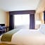 Holiday Inn Express Hotel & Suites Woodland Hills