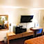 Love Hotels Staples by OYO at HWY 10 MN