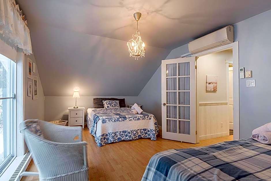 Breathtaking Lake View With Spa Chalet 360