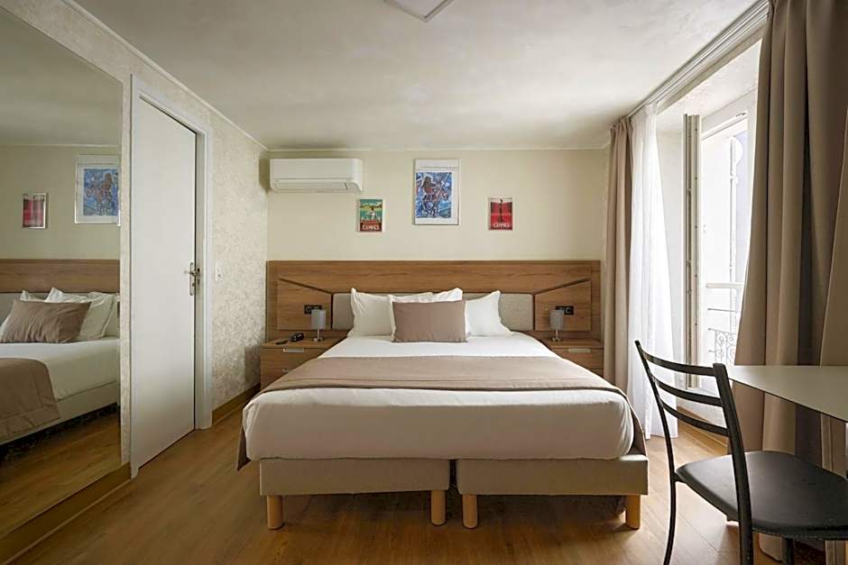 Hotel Des Congres Et Festivals