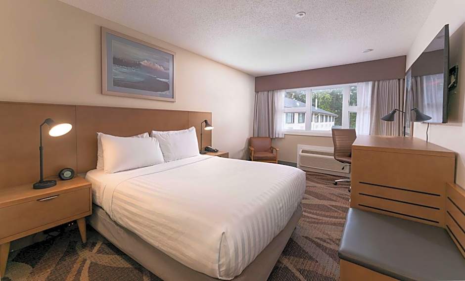 Prestige Hudson Bay Lodge, Premier Collection