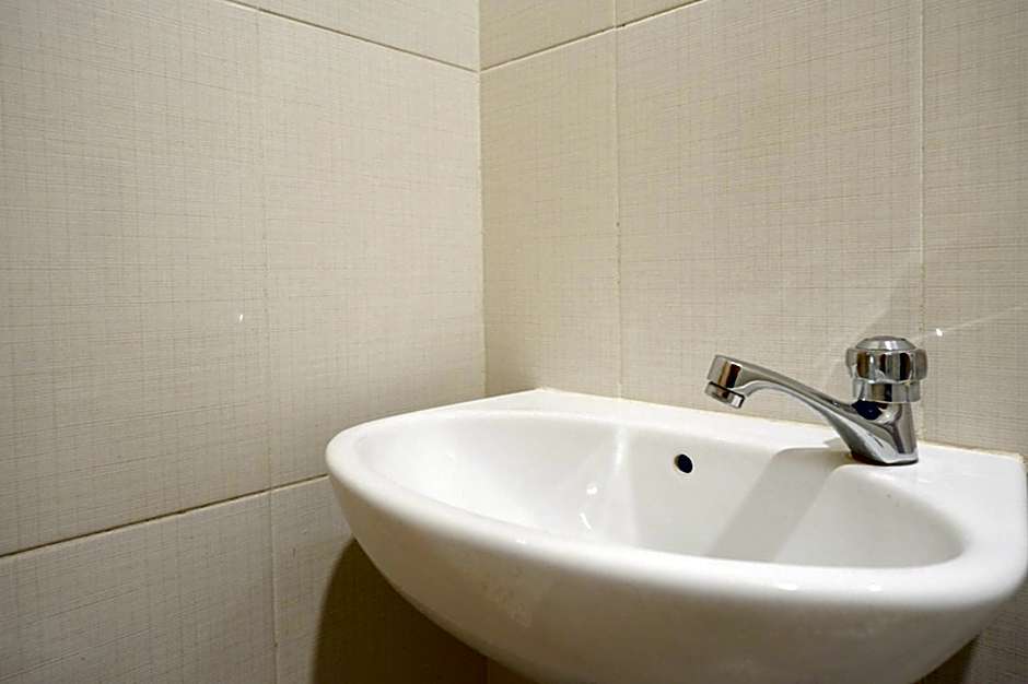 RedDoorz near Exit Tol Banyumanik 2