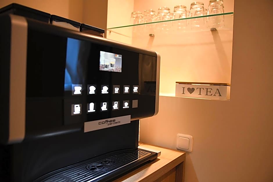 Ata Hotel - Self Check-in