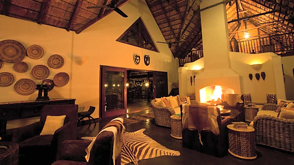 Nyati Safari Lodge