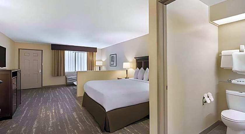 Best Western Plus Frontier Motel