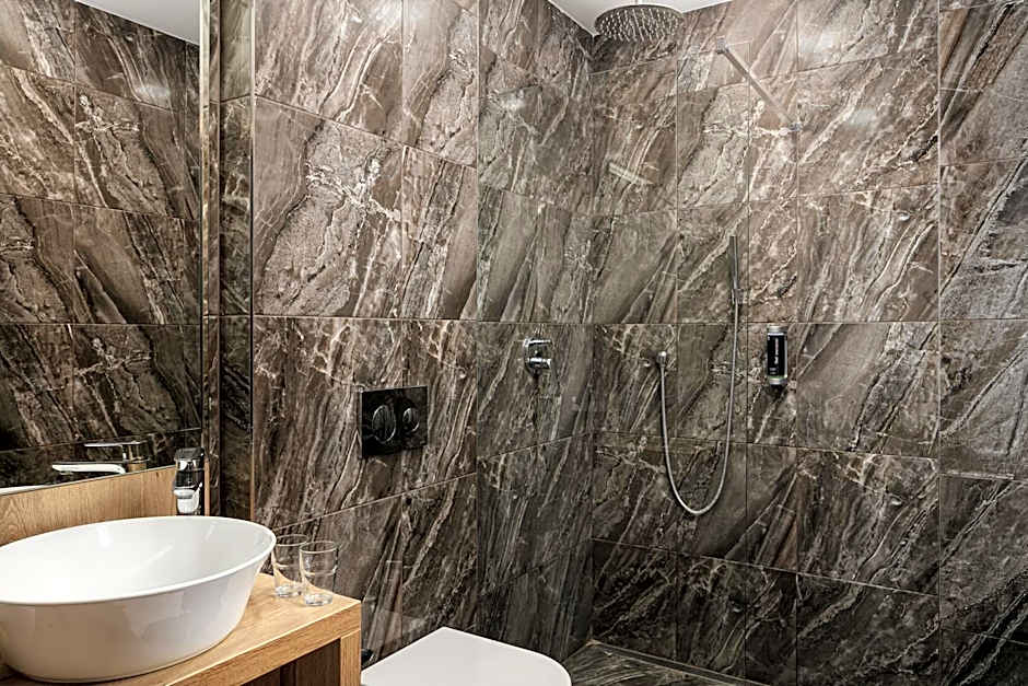 4 SMART HOTEL