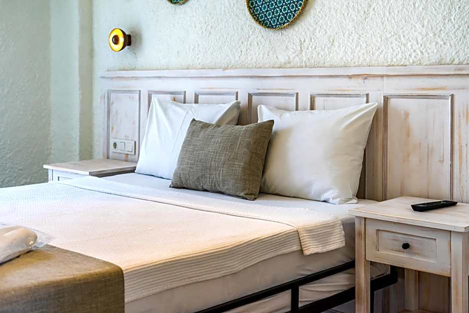 CEMAL ALACATI BUTIK HOTEL