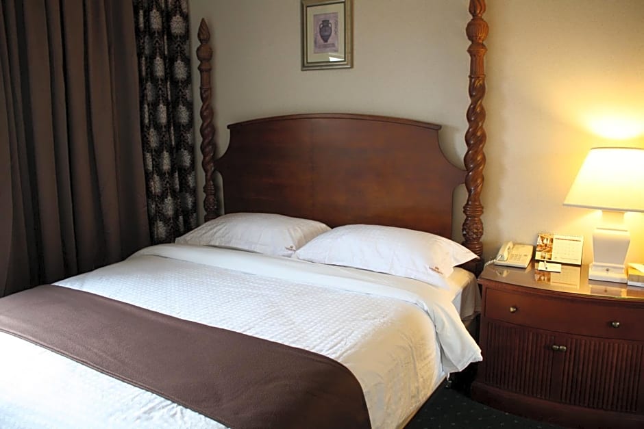Garden Suite Hotel and Resort