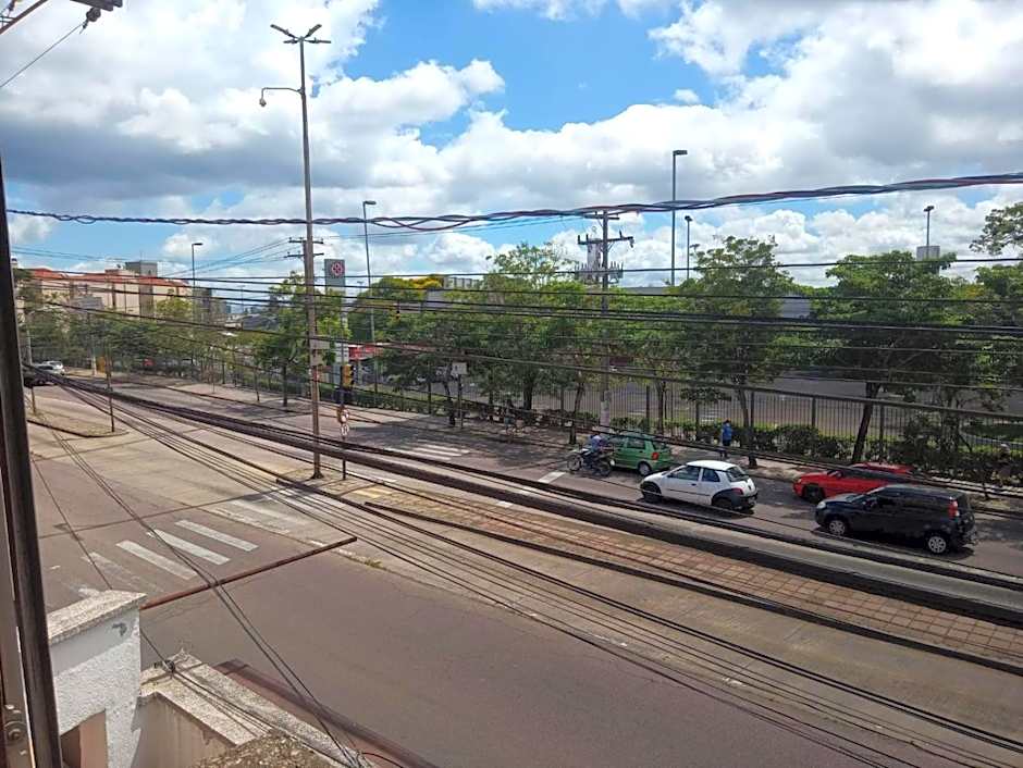 Hostap de frente com sacada