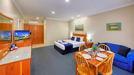 Executive Suite Family