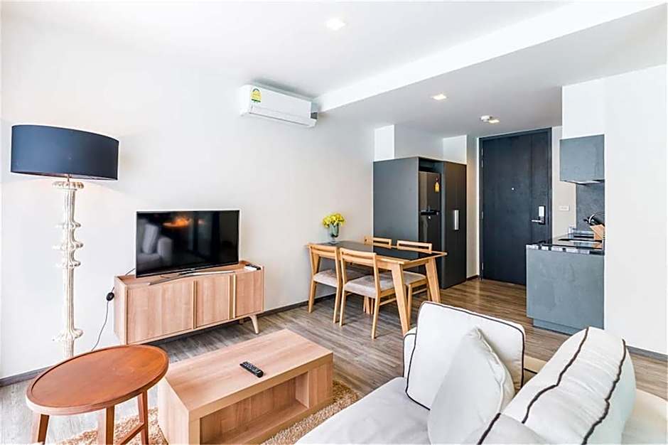 The Deck Patong by VIP