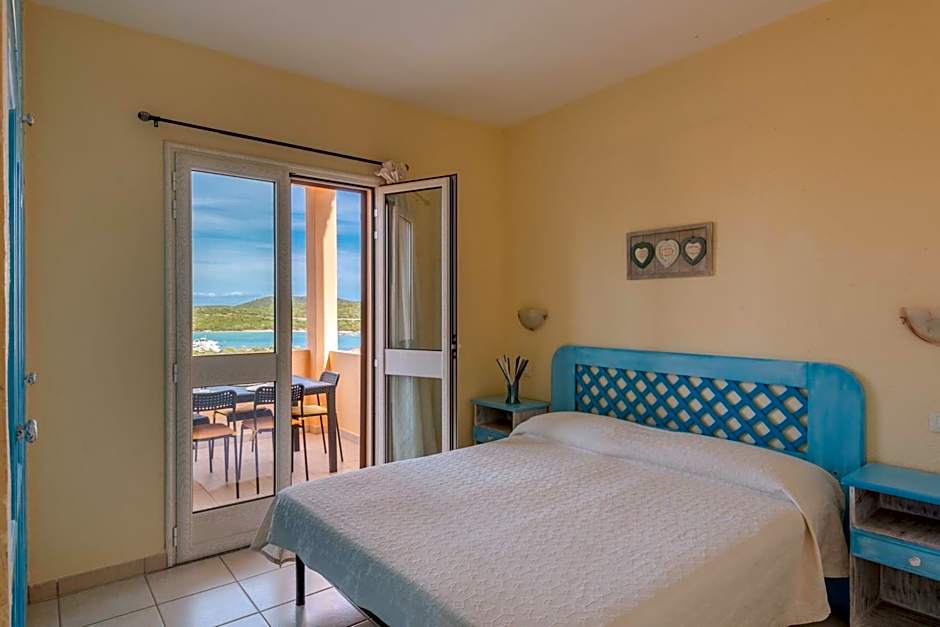 Residence a Golfo di Marinella a 450 mt dal mare