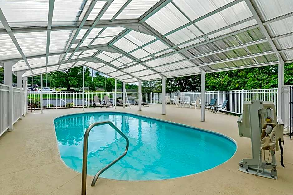 Quality Inn & Suites I-81 Exit 7