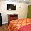 Tropic Lodge