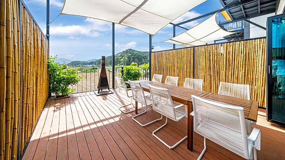 Majoong Pool Villa Pension