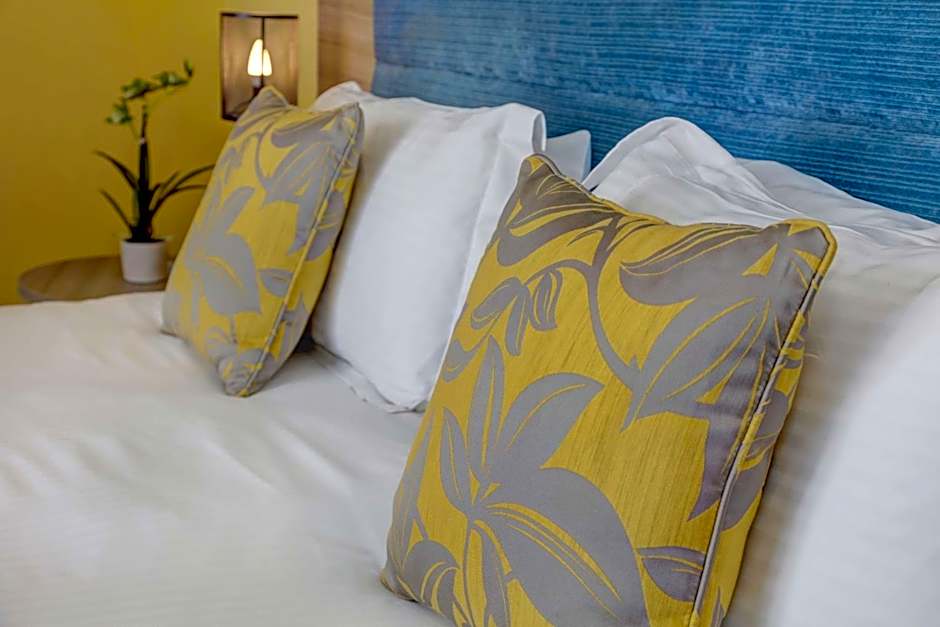 Stonecross Manor Hotel