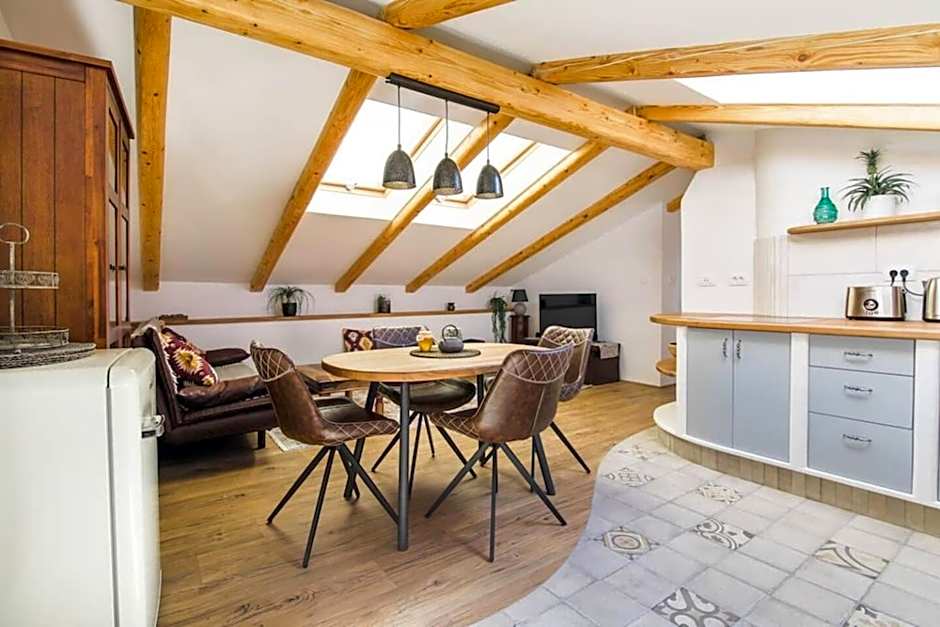 Apartma Luna With Mountain View