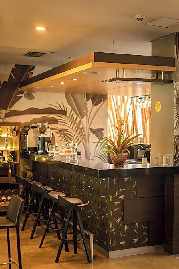 Diez Hotel Categoría Colombia
