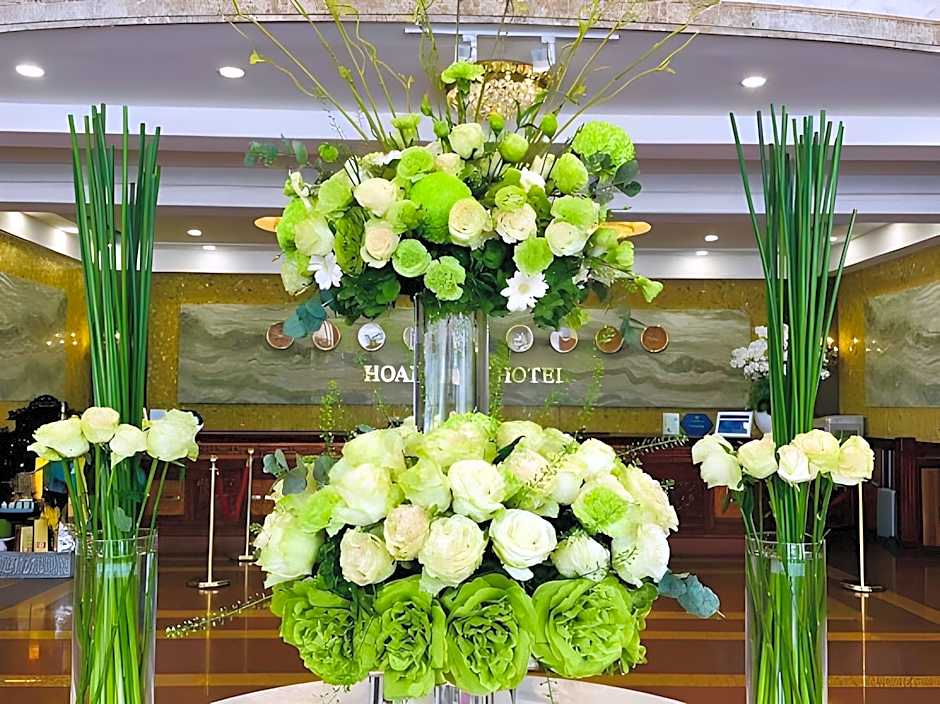 Sandals Hoang Yen Hotel