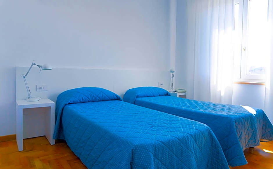 Photo 1 of 11 of 2 Beds