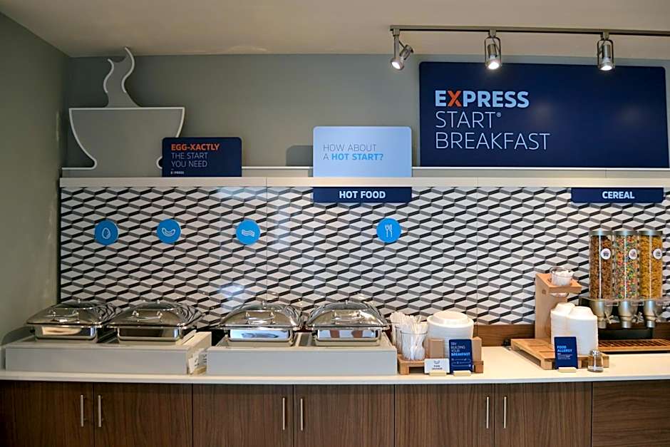 Holiday Inn Express & Suites Goodlettsville N Nashville By IHG
