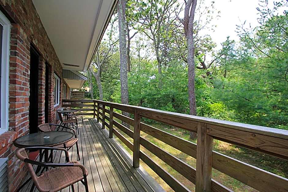 Skaket Beach Motel