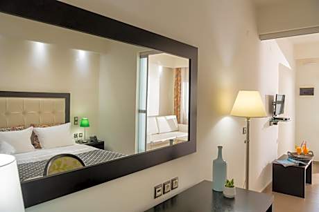 Suite with Garden View